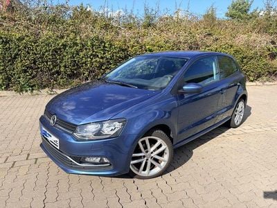 Usata VW Polo Highline 90 CV (66 kW) 2014 Blu Berlina
