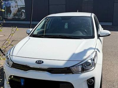 Second-hand Kia Rio DREAM-TEAM Edition 84 CP (61 kW) 2020 Alb Berlinǎ