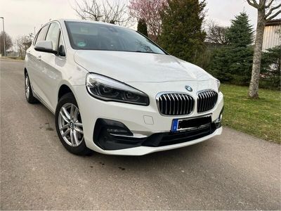 gebraucht BMW 218 d Active Tourer*xDrive*LUXURY- LINE*NAV*LEDER*Head-Up