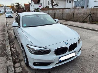 Gebraucht BMW 118 Advantage 136 PS (100 kW) 2018 Weiß Kleinwagen