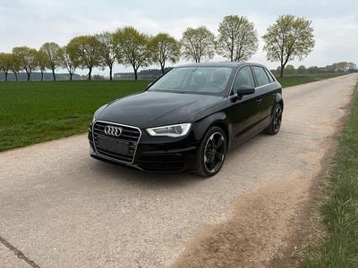 Usata Audi A3 Sportback 105 CV (77 kW) 2013 Nero Utilitaria