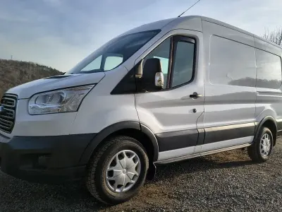 Gebraucht Ford Transit Trend 131 PS (96 kW) 2020 Weiß Van / Kleinbus