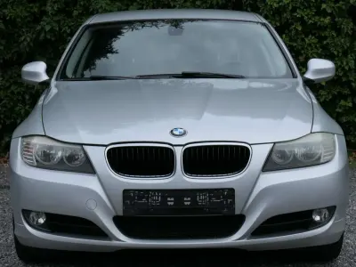 Gebraucht BMW 320 Lifestyle 184 PS (135 kW) 2011 Silber Limousine