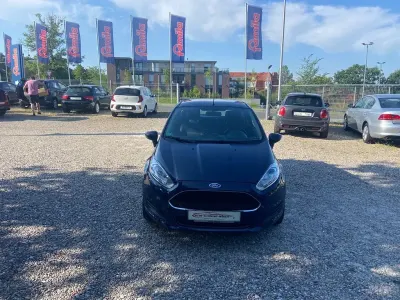 Gebraucht Ford Fiesta Celebration 60 PS (44 kW) 2016 Blau Kleinwagen