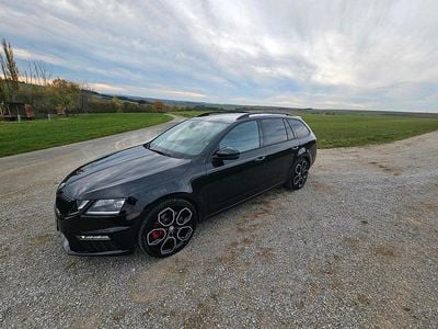 Schwarz Gebraucht 2018 Skoda Octavia RS Kombi | 15.700 € (Guter Preis)