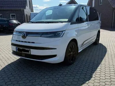 Gebraucht VW Multivan Edition 150 PS (110 kW) 2024 Weiß Van / Kleinbus