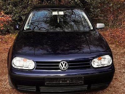 Usata VW Golf IV 75 CV (55 kW) 2002 Blu Berlina