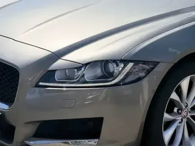 Gebraucht Jaguar XF Portfolio 200 PS (147 kW) 2018 Silber Limousine