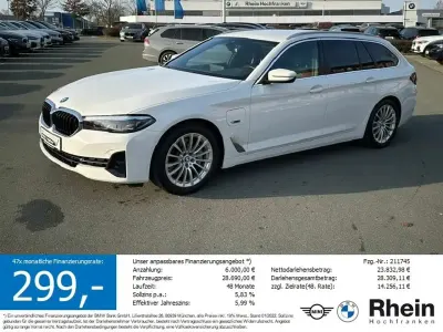 Gebraucht BMW 530e 292 PS (214 kW) 2022 Alpinweiss Kombi