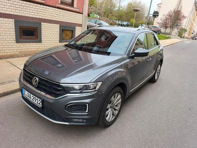 Second-hand VW T-Roc Style 150 CP (110 kW) 2020 Gri SUV