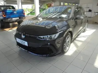 Gebraucht VW Golf VIII R-line 131 PS (96 kW) 2024 Uranograu Limousine