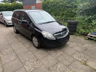 Gebraucht Opel Zafira 140 PS (102 kW) 2010 Schwarz Van / Kleinbus