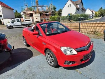 Gebraucht Opel Tigra 90 PS (66 kW) 2005 Rot Cabrio