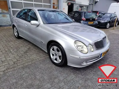Gebraucht Mercedes E240 Avantgarde 177 PS (130 kW) 2003 Grau Limousine