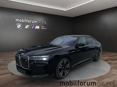 BMW M760e