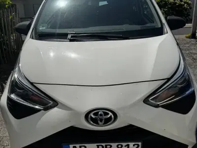 Gebraucht Toyota Aygo Business Edition 72 PS (52 kW) 2019 Weiß Kleinwagen