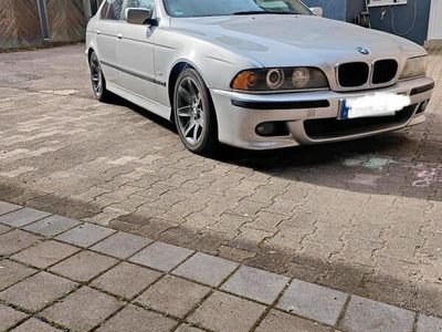 BMW 525