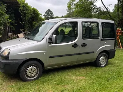 Gebraucht Fiat Doblò Active 105 PS (77 kW) 2004 Silber Van / Kleinbus