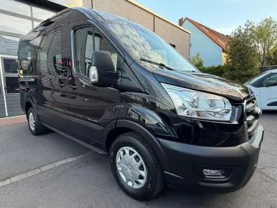 Gebraucht Ford Transit Trend 131 PS (96 kW) 2021 Obsidianschwarz metallic Kombi
