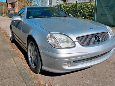 Gebraucht Mercedes SLK230 193 PS (141 kW) 2000 Silber Cabrio