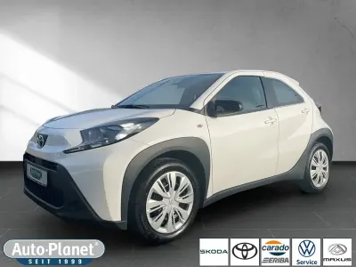 Gebraucht Toyota Aygo X Business Edition 72 PS (52 kW) 2024 Weiß SUV