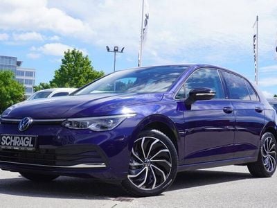 Gebraucht VW Golf VIII Move 131 PS (96 kW) 2023 Atlantic blue metallic Limousine