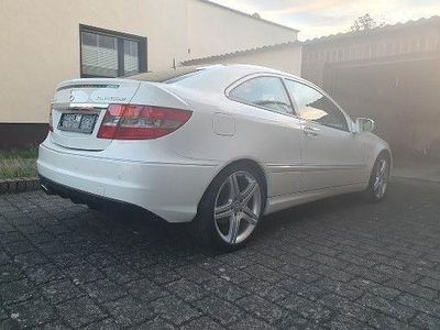Gebraucht Mercedes CLC180 143 PS (105 kW) 2008 Weiß Kleinwagen