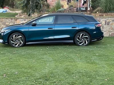 Gebraucht VW ID.7 GTX 250 kW (340 PS) 2024 Blau Kombi