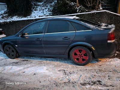Grau Gebraucht 2009 Opel Vectra GTS Limousine | 2.900 €