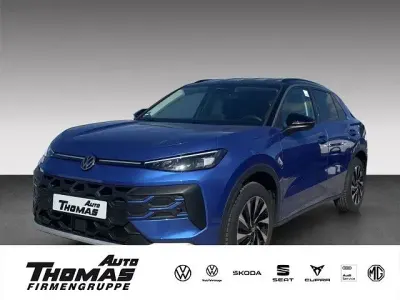 Gebraucht VW T-Roc Cabriolet Life 150 PS (110 kW) 2025 Blau SUV