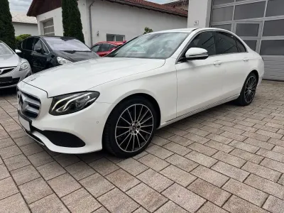 Gebraucht Mercedes E200 Avantgarde 150 PS (110 kW) 2017 Weiß Limousine