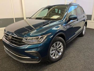 gebraucht VW Tiguan LIFE ACC LED PDC v+h