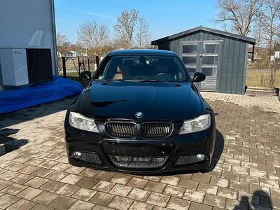 Gebraucht BMW 320 Comfort Edition 184 PS (135 kW) 2012 Schwarz Kombi