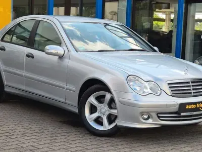 Gebraucht Mercedes C180 143 PS (105 kW) 2006 Silber Limousine
