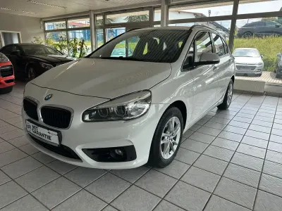 Gebraucht BMW 218 Active Tourer Advantage 150 PS (110 kW) 2017 Weiß Van / Kleinbus