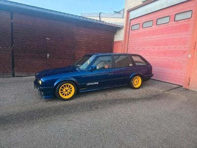 Gebraucht BMW 325 190 PS (139 kW) 1992 Blau Kombi