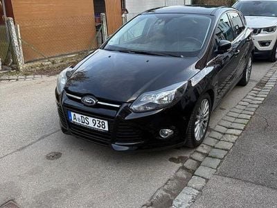 Second-hand Ford Focus Titanium 116 CP (85 kW) 2012 Negru Berlinǎ