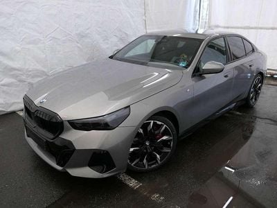 Gebraucht BMW 540 M Sport 303 PS (222 kW) 2025 Oxidgrau metallic Limousine