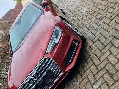 Gebraucht Audi A4 Comfort 190 PS (139 kW) 2018 Rot Kombi