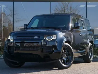 Gebraucht Land Rover Defender SE Dynamic 249 PS (183 kW) 2026 Schwarz SUV