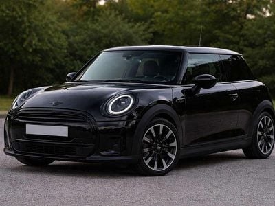 Second-hand Mini Cooper 136 CP (100 kW) 2023 Negru Hatchback
