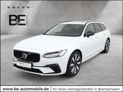 Używany Volvo V90 Plus 398 KM (292 kW) 2025 Biały Kombi