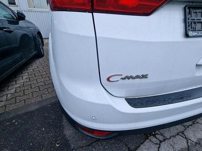 Weiß Gebraucht 2014 Ford Grand C-Max Titanium Van / Kleinbus | 6.800 € (Fairer Preis)