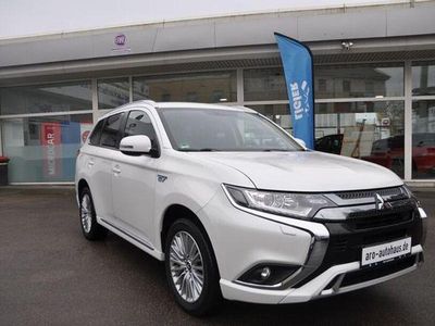 Gebraucht Mitsubishi Outlander P-HEV Basis 224 PS (164 kW) 2020 Diamond/silky white (metallic) SUV