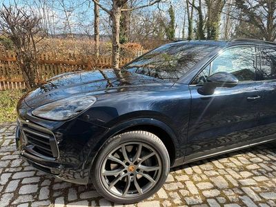 Second-hand Porsche Cayenne S 441 CP (324 kW) 2020 Albastru SUV