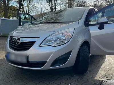 Second-hand Opel Meriva 105 CP (77 kW) 2010 Argintiu Monovolum
