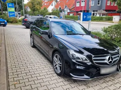 Gebraucht Mercedes E220 194 PS (142 kW) 2017 Schwarz Limousine
