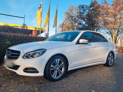 Weiß Gebraucht 2014 Mercedes E250 Limousine | 11.799 € (Etwas zu teuer)