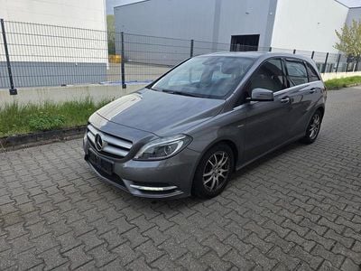 Usata Mercedes B180 AMG Edition 1 109 CV (80 kW) 2012 Grigio Monovolume