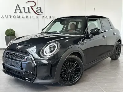 Gebraucht Mini Cooper S Classic 178 PS (130 kW) 2023 Midnight black Kleinwagen